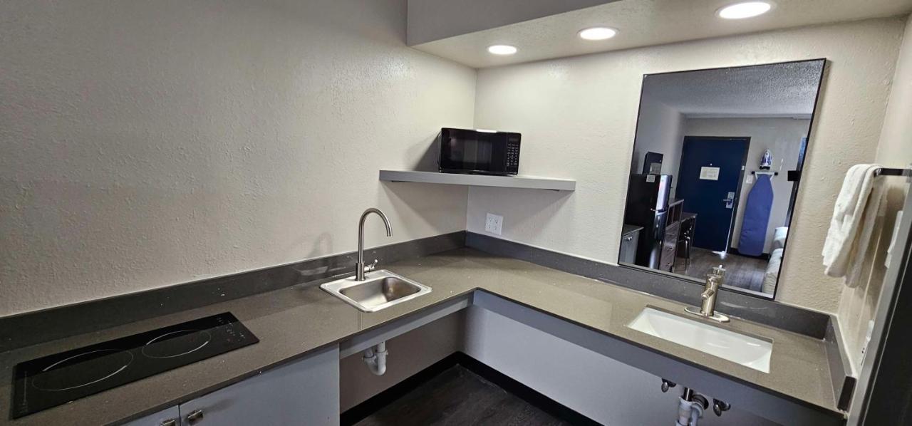 Surestay Studio By Best Western Victoria Εξωτερικό φωτογραφία